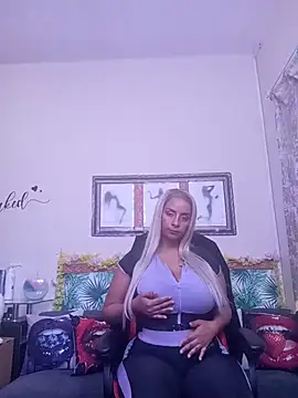 LaReineCleo online show from July 9, 2026, 10:41 am