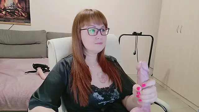 Foxy-lady online show from October 22, 2025, 7:35 pm