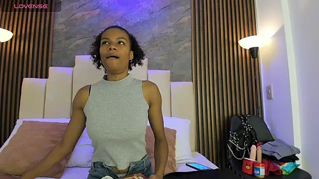 catiusca reyes 03 online show from April 10, 2026, 2:55 pm