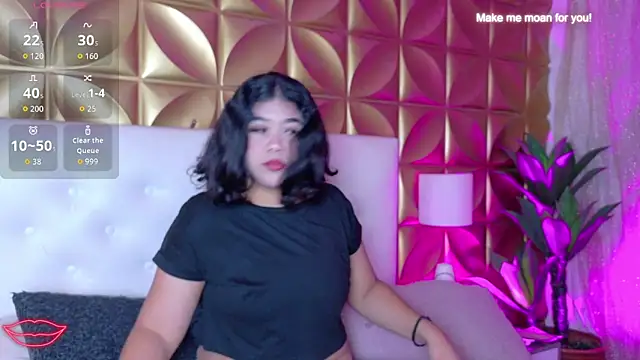 Amanda Mooree online show from April 11, 2026, 4:06 am