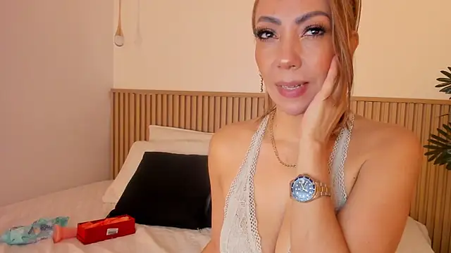 Snapshot of Samantha_Sra_ chatting on May 21, 2026, 12:06 am Samantha Sra online show from May 21, 2026, 12:06 am
