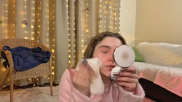 RozanneJordan online show from February 18, 2026, 5:09 pm