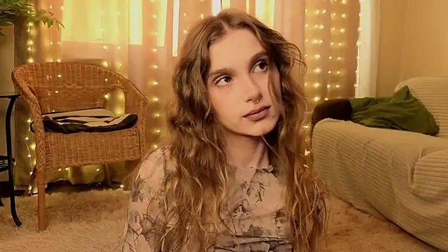Snapshot of RozanneJordan chatting on June 12, 2026, 6:29 pm RozanneJordan online show from June 12, 2026, 6:29 pm