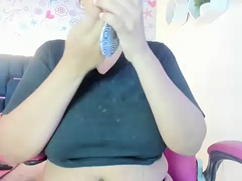 ISA RIVAS online show from November 30, 2025, 12:31 pm