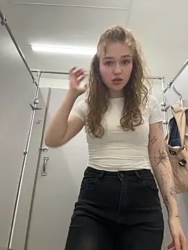 RussianWoman online show from May 31, 2026, 3:15 am