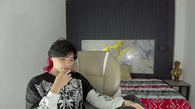 Sylasfrost online show from December 13, 2025, 7:53 pm