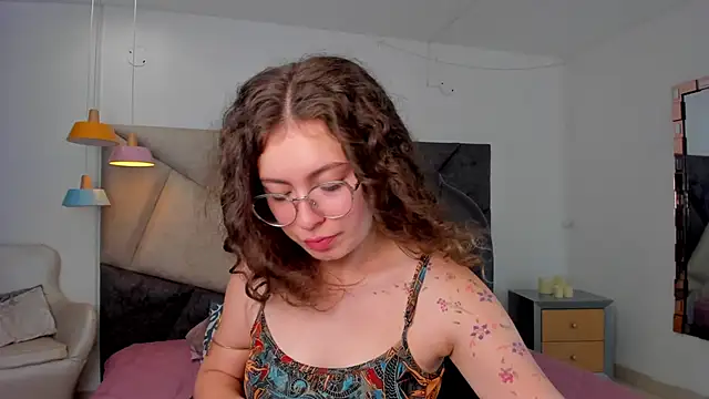 MarieTaylor  online show from March 2, 2026, 6:04 pm