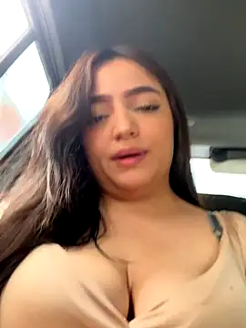 Juanita Rojas online show from December 4, 2025, 5:43 pm