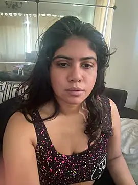 TiaBella  online show from February 24, 2026, 1:20 pm