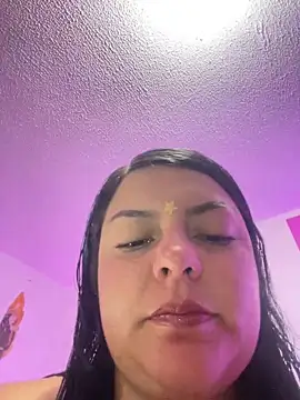 Snapshot of catbunnymmm chatting on February 13, 2026, 12:17 am catbunnymmm online show from February 13, 2026, 12:17 am