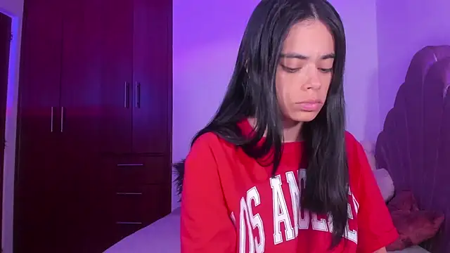 Snapshot of BelleVaal chatting on December 2, 2025, 3:34 am BelleVaal online show from December 2, 2025, 3:34 am