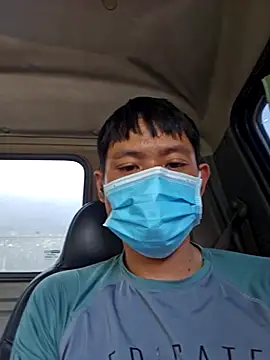 huykkk99 online show from November 19, 2025, 3:06 am