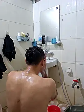 huykkk99 online show from March 15, 2026, 3:07 pm