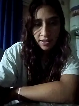 Snapshot of cata_bronw chatting on April 7, 2026, 4:13 am cata bronw online show from April 7, 2026, 4:13 am