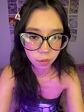 Snapshot of Valen-Foxx1 chatting on January 15, 2026, 6:18 am Valen-Foxx1 online show from January 15, 2026, 6:18 am