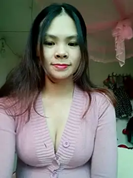 quynhquynh  online show from January 17, 2026, 5:34 am