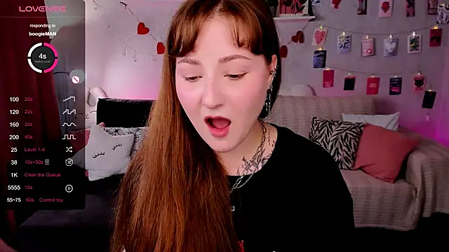 Snapshot of velvet_cherry_ chatting on July 5, 2026, 9:05 am velvet cherry online show from July 5, 2026, 9:05 am