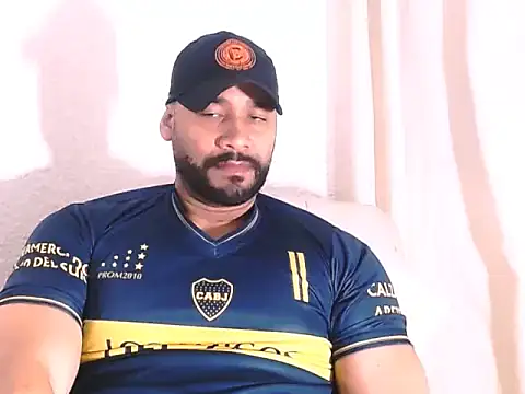 musclehetero online show from February 25, 2026, 12:37 pm