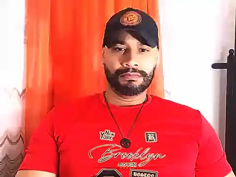 musclehetero online show from May 27, 2026, 2:47 pm