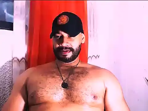 musclehetero online show from June 3, 2026, 1:36 pm