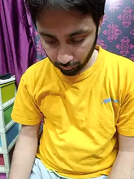 Cute Lucky online show from January 6, 2026, 9:13 am