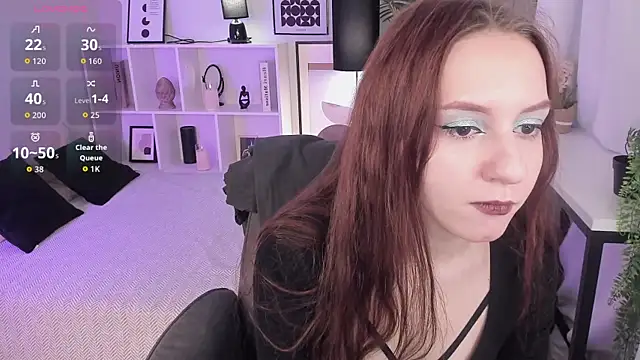 BeautifulSnake online show from December 3, 2025, 8:29 pm