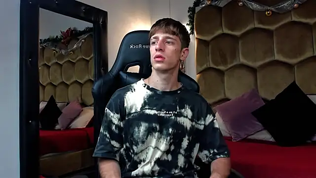 Snapshot of Ostin_Saints chatting on December 3, 2025, 12:36 pm Ostin Saints online show from December 3, 2025, 12:36 pm