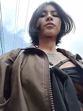 Zoe addiction online show from December 17, 2025, 5:30 pm