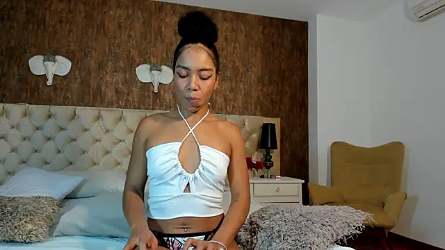 DaimondJohnson online show from January 9, 2026, 8:43 pm