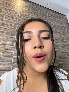Snapshot of Sammyy_torres chatting on May 8, 2026, 1:33 am Sammyy torres online show from May 8, 2026, 1:33 am