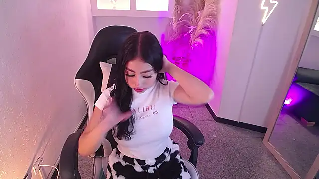 vallolett online show from February 26, 2026, 7:35 pm