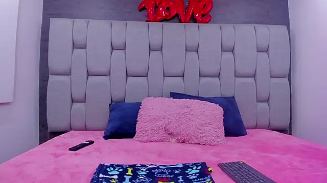 Sarita Ass online show from April 22, 2026, 3:20 am