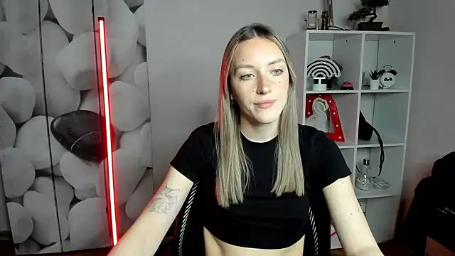 EvelynBlond online show from January 8, 2026, 1:35 pm