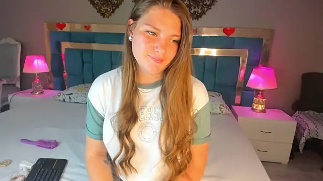 LiiaVelvet online show from March 27, 2026, 4:07 am