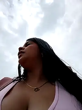 Layla-daring online show from February 22, 2026, 5:44 pm