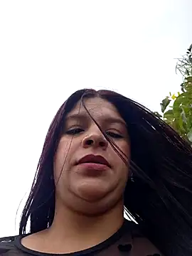 Snapshot of Layla-daring chatting on July 17, 2026, 5:40 pm Layla-daring online show from July 17, 2026, 5:40 pm