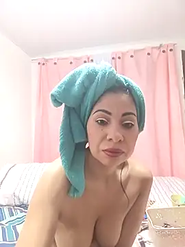 sarasol22 online show from November 22, 2025, 8:19 pm