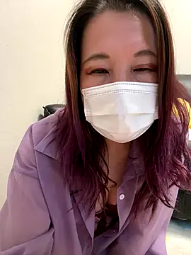 nana na425 online show from November 28, 2025, 4:48 am