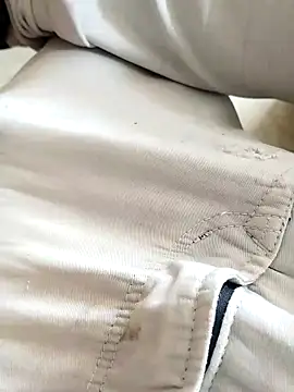 Roy   121 online show from November 22, 2025, 5:06 am