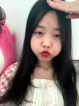 Kiee-lee online show from November 26, 2025, 2:12 am