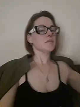 LanaOlbenst online show from April 9, 2026, 6:35 pm