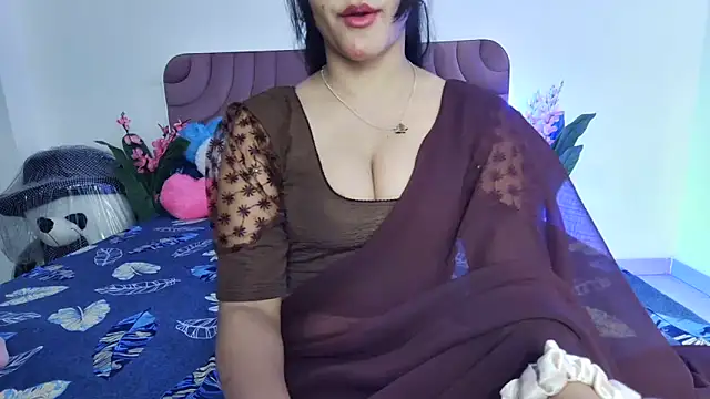 Snapshot of Husan-e-Jasmine chatting on March 11, 2026, 6:25 pm Husan-e-Jasmine online show from March 11, 2026, 6:25 pm