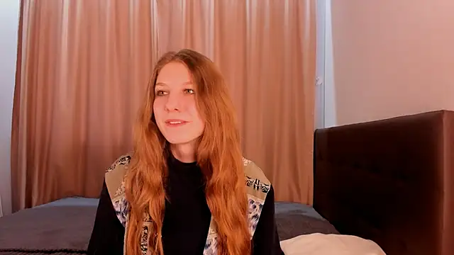 Snapshot of HazeLuneth chatting on February 16, 2026, 7:37 am HazeLuneth online show from February 16, 2026, 7:37 am