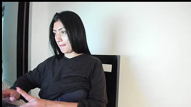 miabelmonte online show from November 27, 2025, 5:15 pm