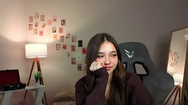 Vexorine online show from December 13, 2025, 8:14 pm