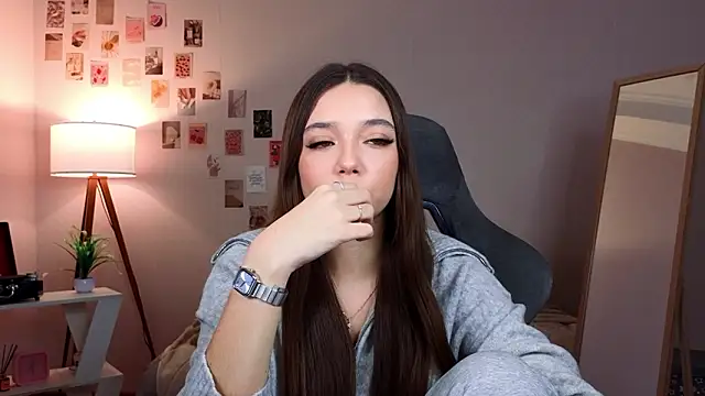 Vexorine online show from February 6, 2026, 7:28 pm