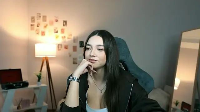 Vexorine online show from April 8, 2026, 7:58 pm