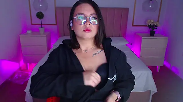 Alice Sinclair  online show from November 20, 2025, 3:01 pm