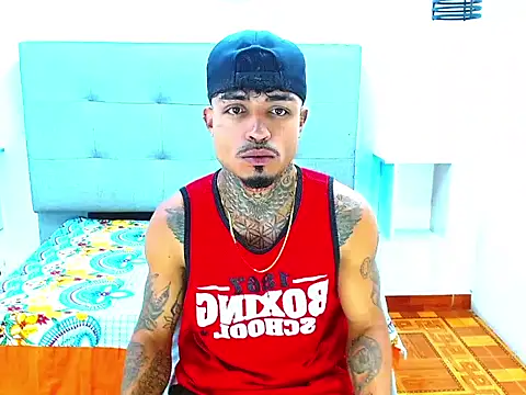 Hot Latino x online show from February 12, 2026, 12:44 pm