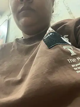 ClassyQueen online show from November 26, 2025, 5:08 am